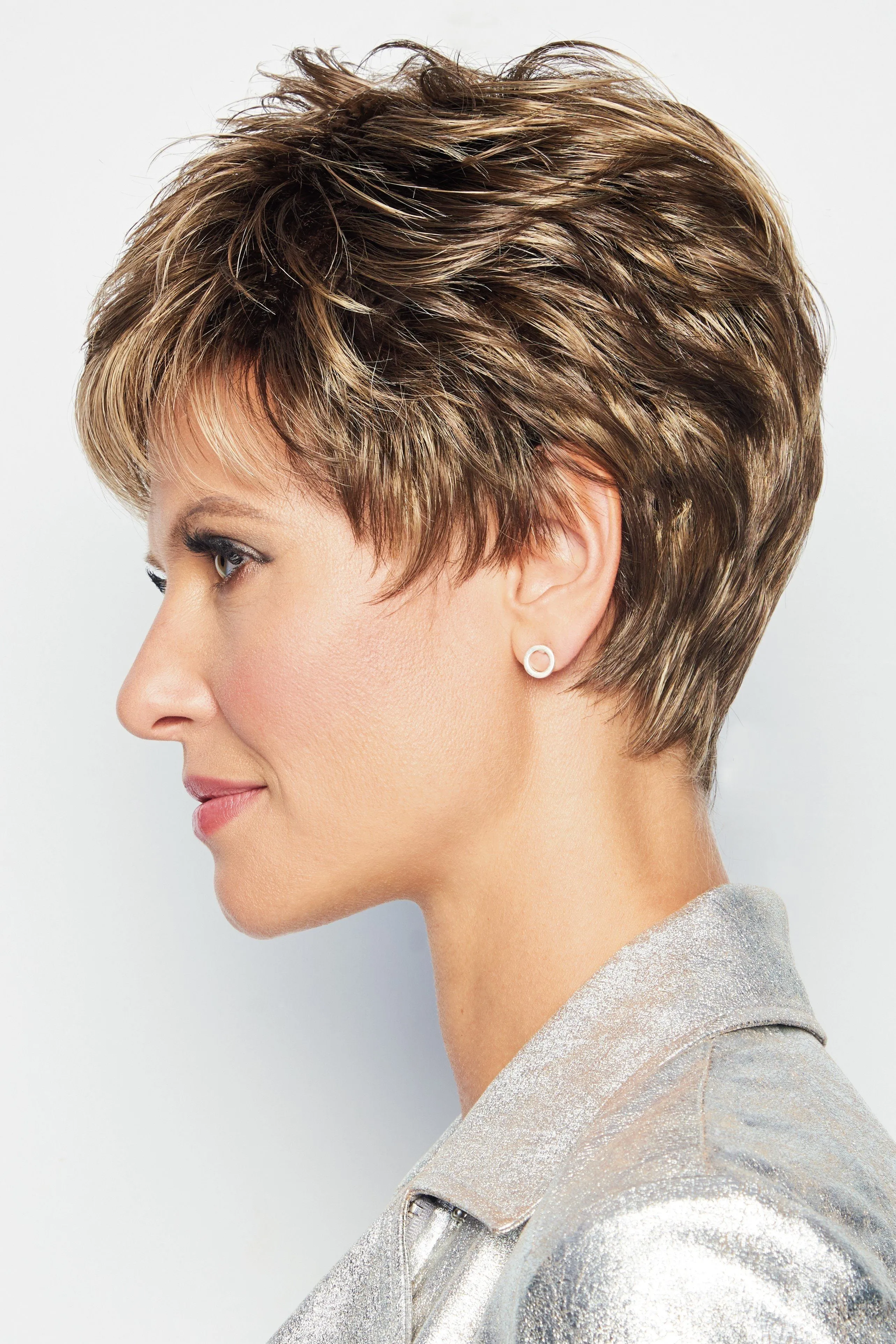 Sale - Raquel Welch Wigs - Winner - Color: Shaded Iced Pumpkin Spice (SS29/33)